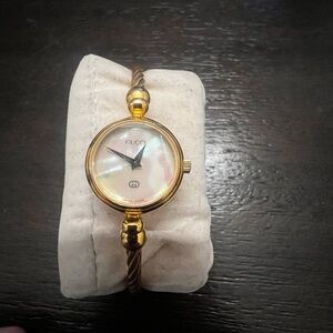 Vintage Gucci Gold Minimalist Dress Watch